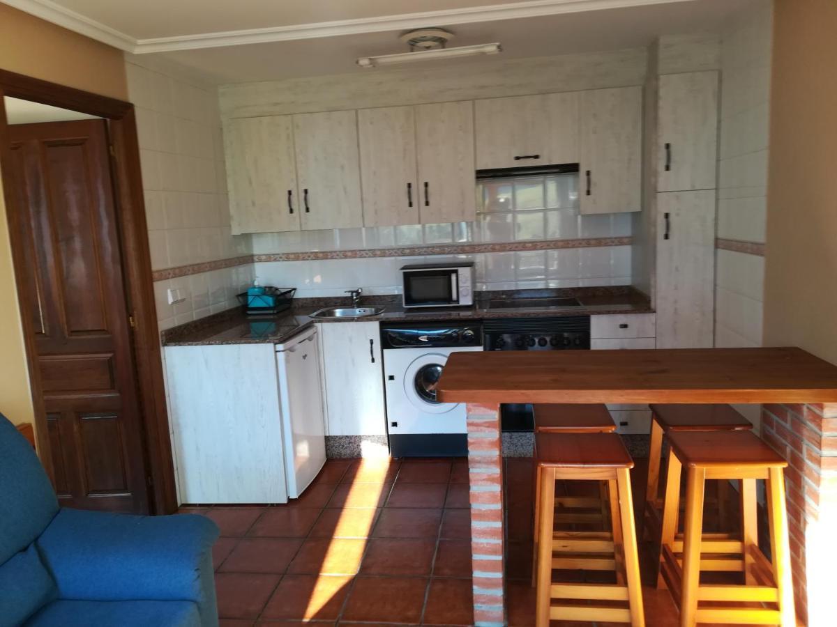 Apartamentos El Ardinal Аренас де Кабралес Екстериор снимка