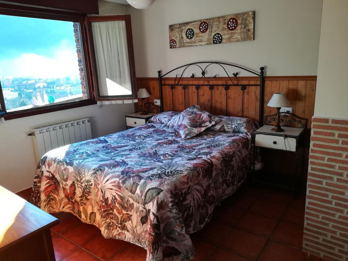Apartamentos El Ardinal Аренас де Кабралес Екстериор снимка