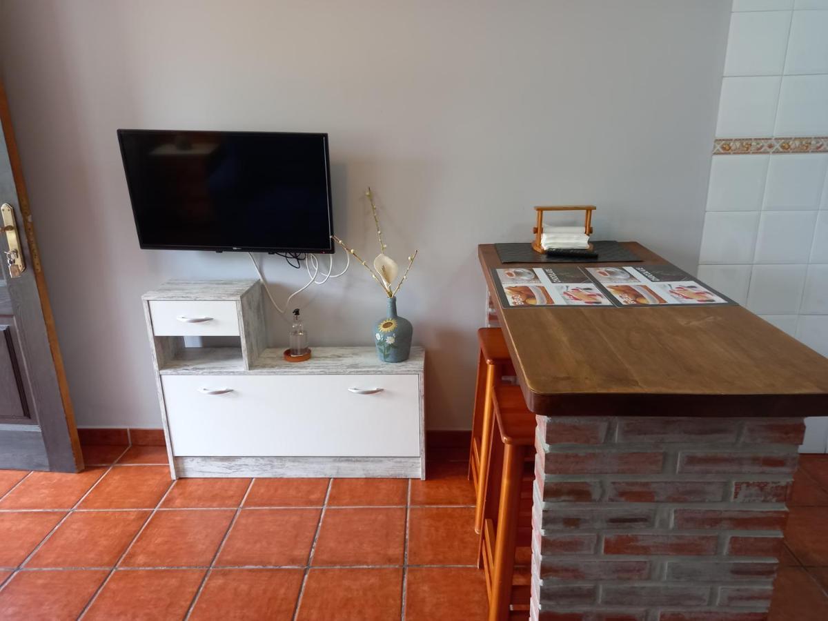 Apartamentos El Ardinal Аренас де Кабралес Екстериор снимка
