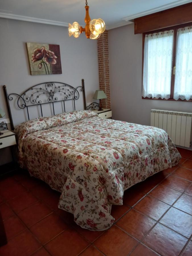 Apartamentos El Ardinal Аренас де Кабралес Екстериор снимка